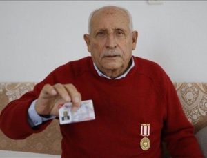 Kıbrıs gazisi olduğunu harekattan 50 yıl sonra öğrendi