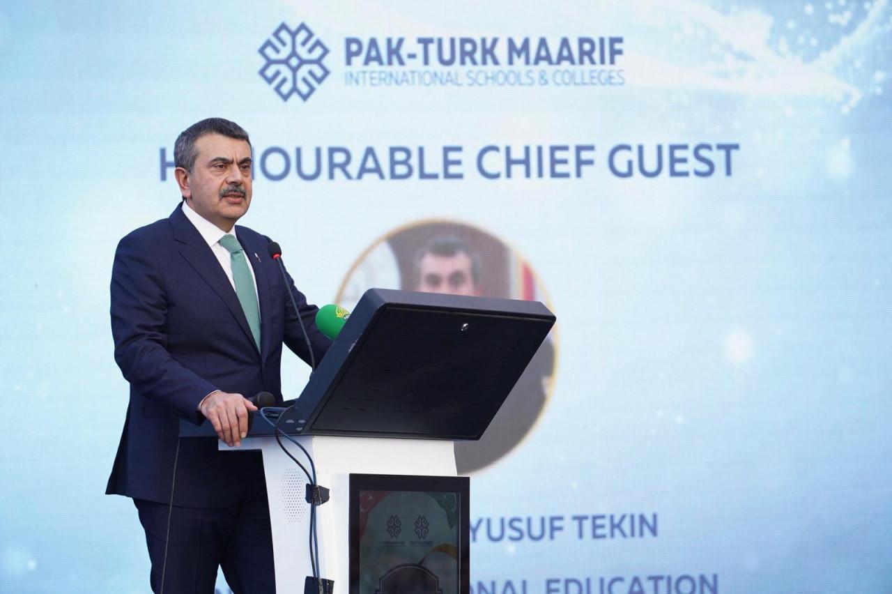 Pencap Eyaleti Başbakanı Meryem Navaz Şerif'ten Maarif Vakfı okuluna övgü