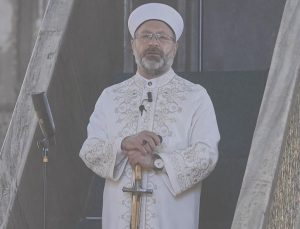 Altın Varaklı Davetiye Krizi: Diyanet’in Mevlid-i Nebi Haftası için bastırılan özel davetiyeler tartışmaları beraberinde getirdi