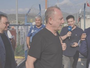 Beşiktaş’ın Alanya yolculuğu: Uçakla gelen grup, taraftarın sevgi gösterileriyle karşılandı