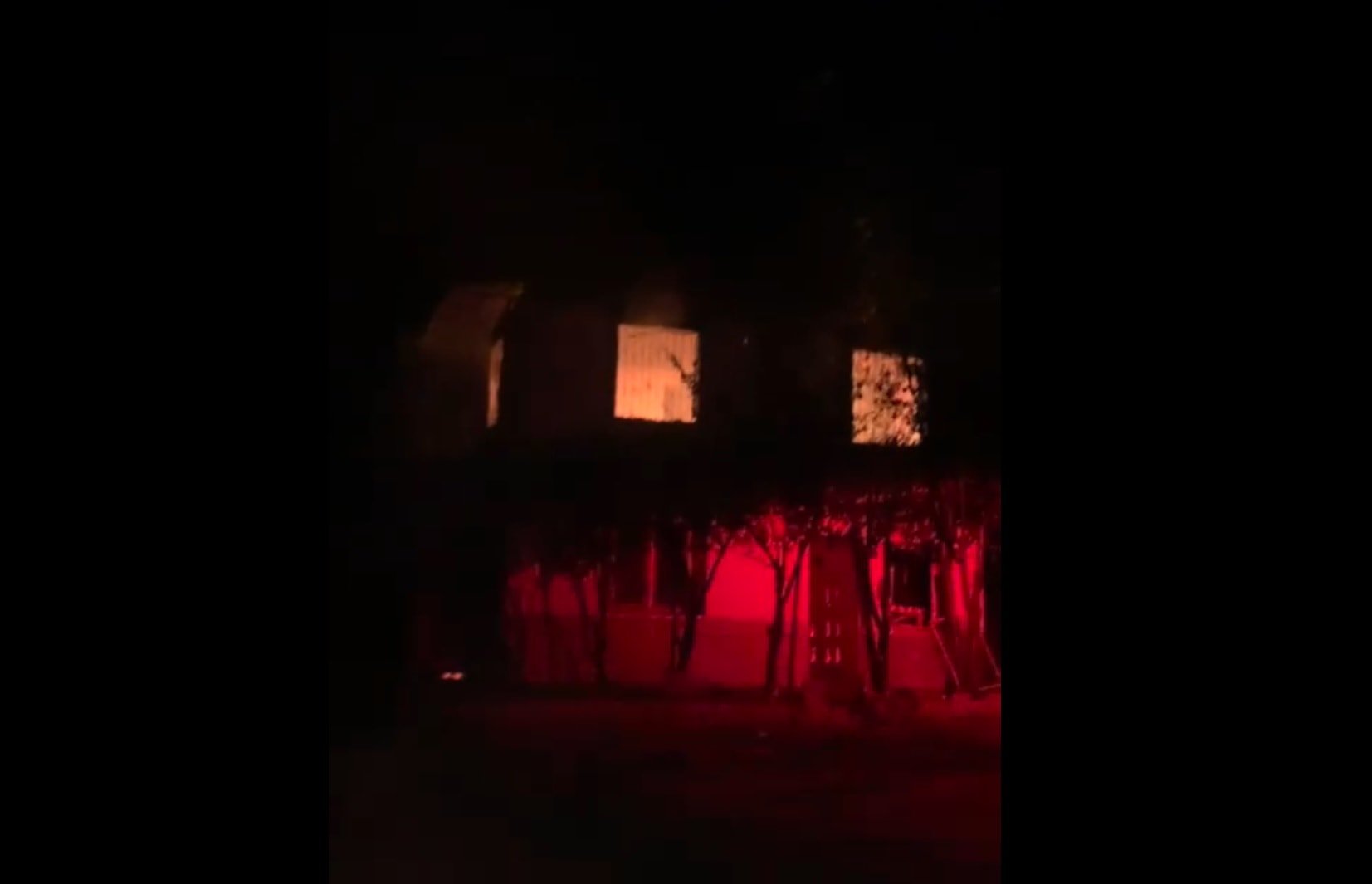 Bir mahalledeki çatışma ve yangın: Bir ailenin trajedisi ve soru işaretleri