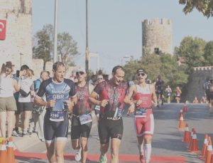 İstanbul’da iki kıtadan gelen heyecan: Triatlon Şampiyonaları aynı anda sahnede