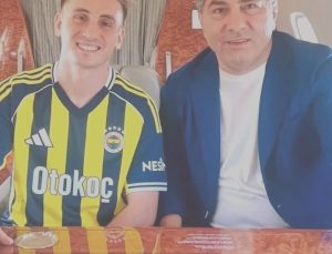 Kerem Aktürkoğlu Fenerbahçe formasını giydi