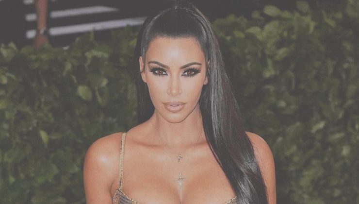 Kim Kardashian’ın Balmain elbisesi: Parçalı tasarım, hayran yorumları ve moda dünyasındaki yankılar