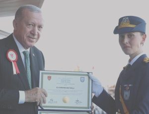 Milli Savunma Üniversitesi’nin diplomalı subay adımı: Kadın teğmenler öne çıktı