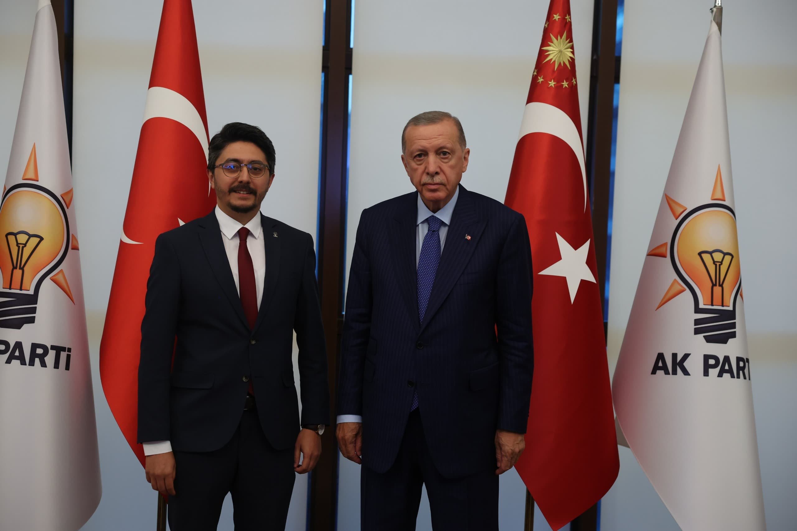 AKP'de deprem! İki günde 5. istifa geldi