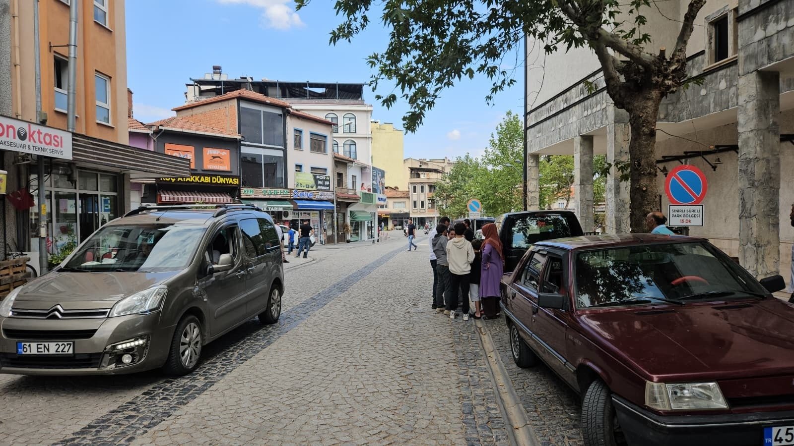 Balıkesir'de korkutan deprem! Büyüklüğünü Kandilli: 5,1 AFAD: 4,9 diye açıkladı