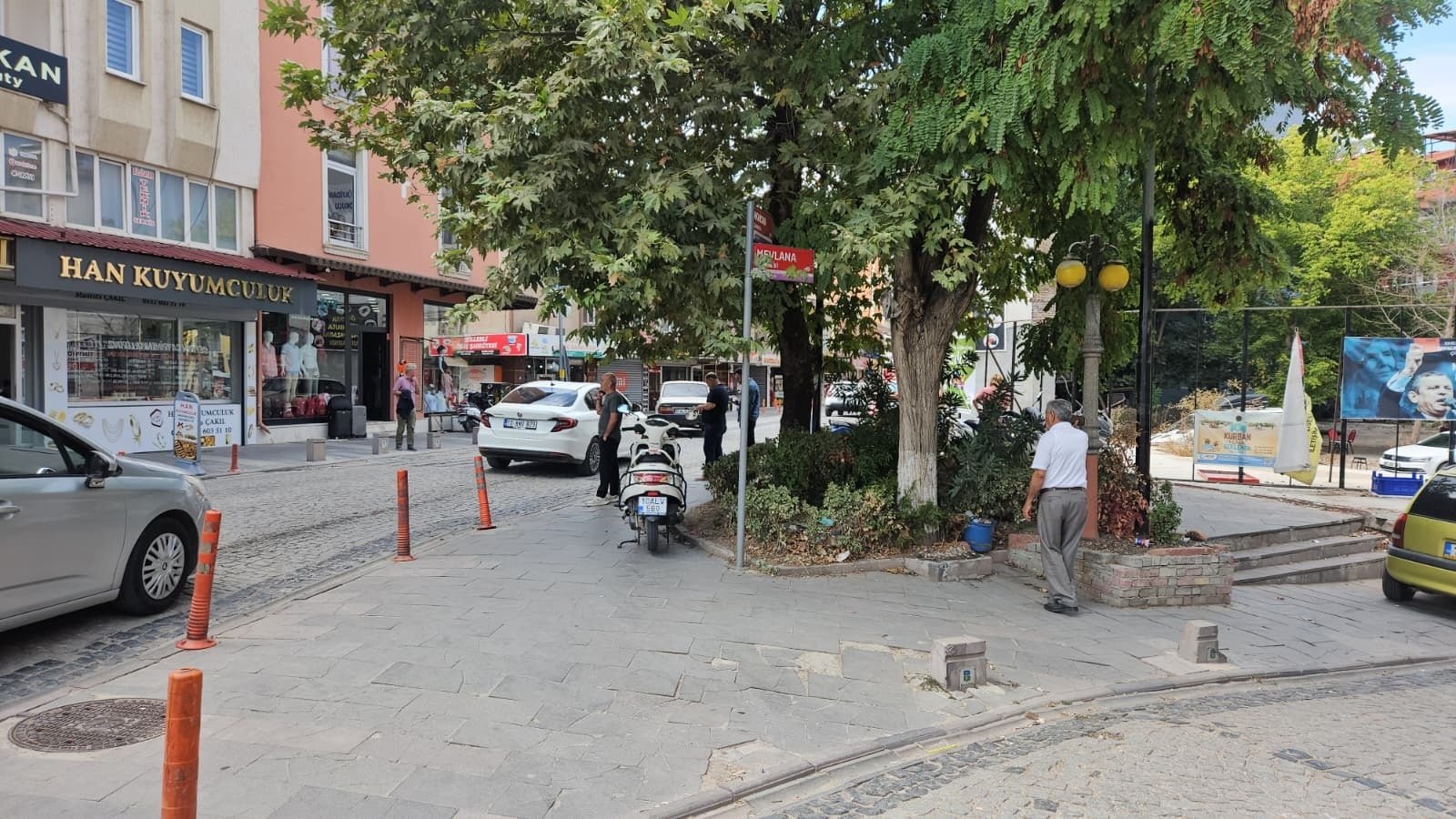 Balıkesir'de korkutan deprem! Büyüklüğünü Kandilli: 5,1 AFAD: 4,9 diye açıkladı