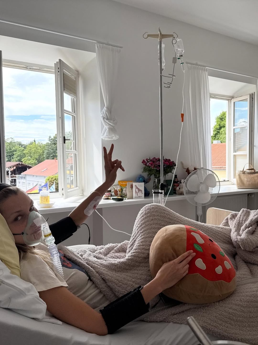 Bella Hadid Lyme hastalığıyla gayretini paylaştı