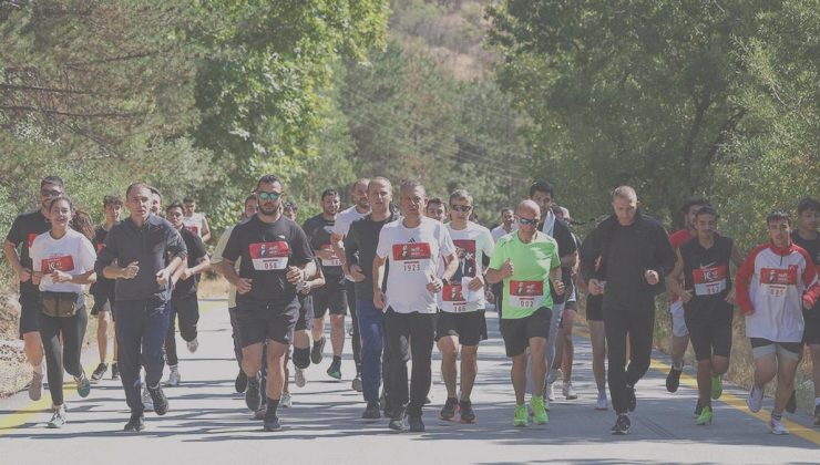 CHP Butlan gölgesinde yeni yaşını kutluyor