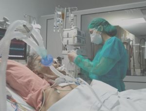‘Covid-19’da yeni rekor: İki yıldan fazla savaştı fakat virüsü bedenden atamadı