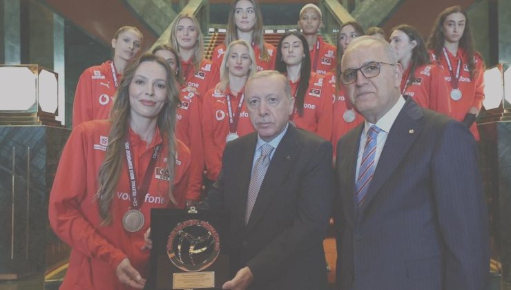 Erdoğan, A Ulusal Bayan Voleybol Kadrosu oyuncularını ağırladı