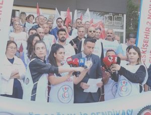 Eskişehir’de çalışanlar üniversite önünden ses yükseltti