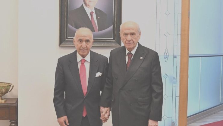 Hikmet Çetin, MHP Genel Merkezi’nde Bahçeli ile sürpriz bir görüşme gerçekleştirdi