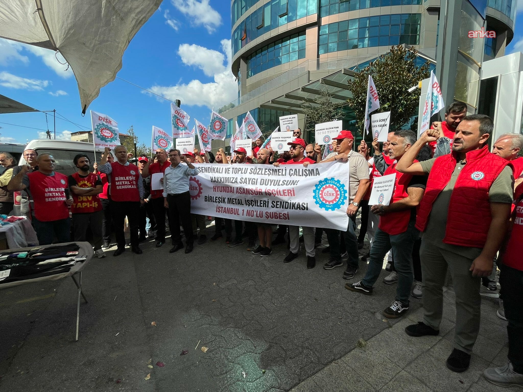 Hyundai Asansör emekçilerinden sendikal hak talebi: “Üç yıldır sabrettik, artık kelam işverende”