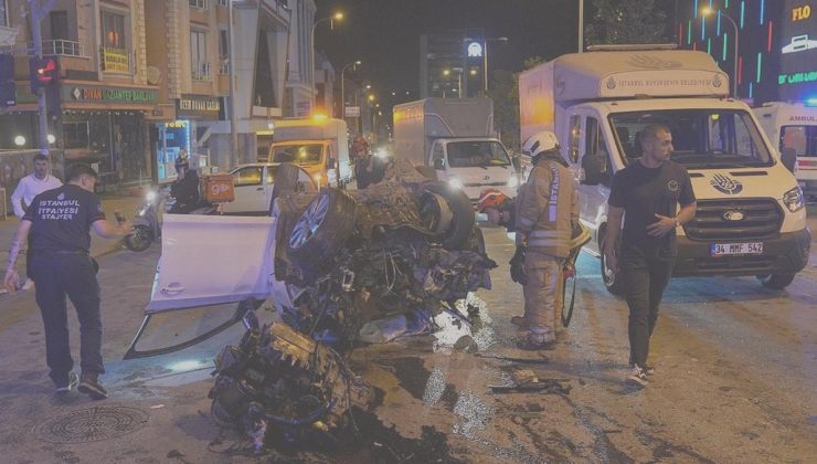 İETT otobüsüyle çarpışan araba bu hale geldi