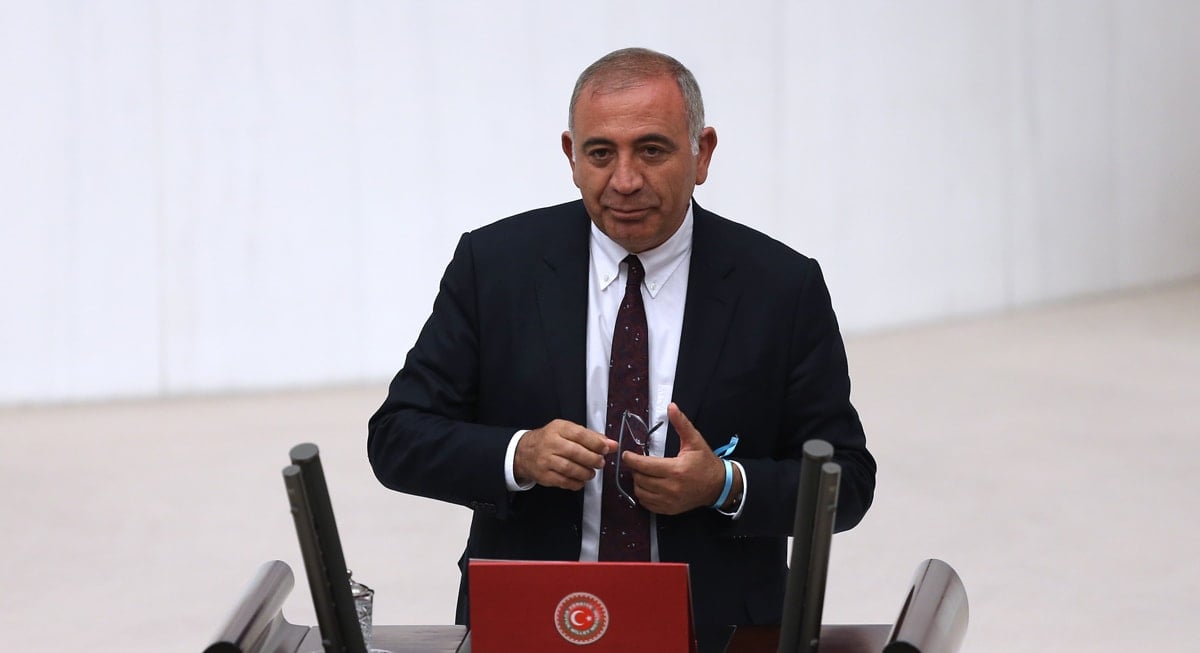 İstanbul İl Kongresi’ndeki karışıklık yeni bir yönetimle gündemde: Kayyum atandı, dava süreci ışığında gelişmeler izleniyor