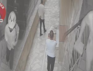 Komşu terörü can aldı: Asitli saldırganın gözü artık de annede