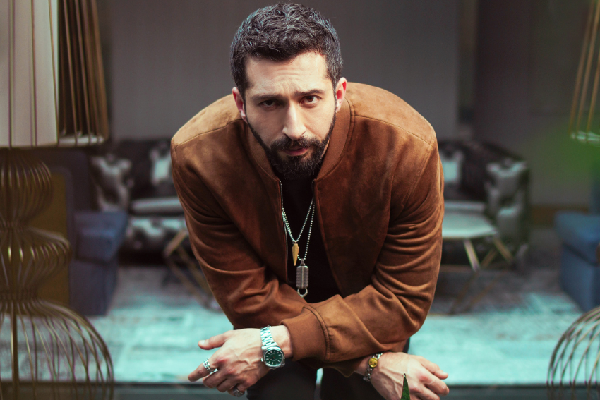 Ünlü oyuncu düzmece polis rozetiyle araç kaçırdı