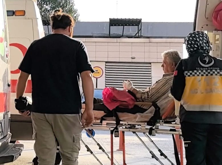 Köstebek tabancası elinde patladı
