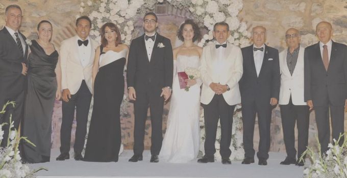 Sanat ve spor dünyası Boğaz’daki düğünde buluştu:  Gecenin kulisi Ali Koç- Sadettin Saran oldu
